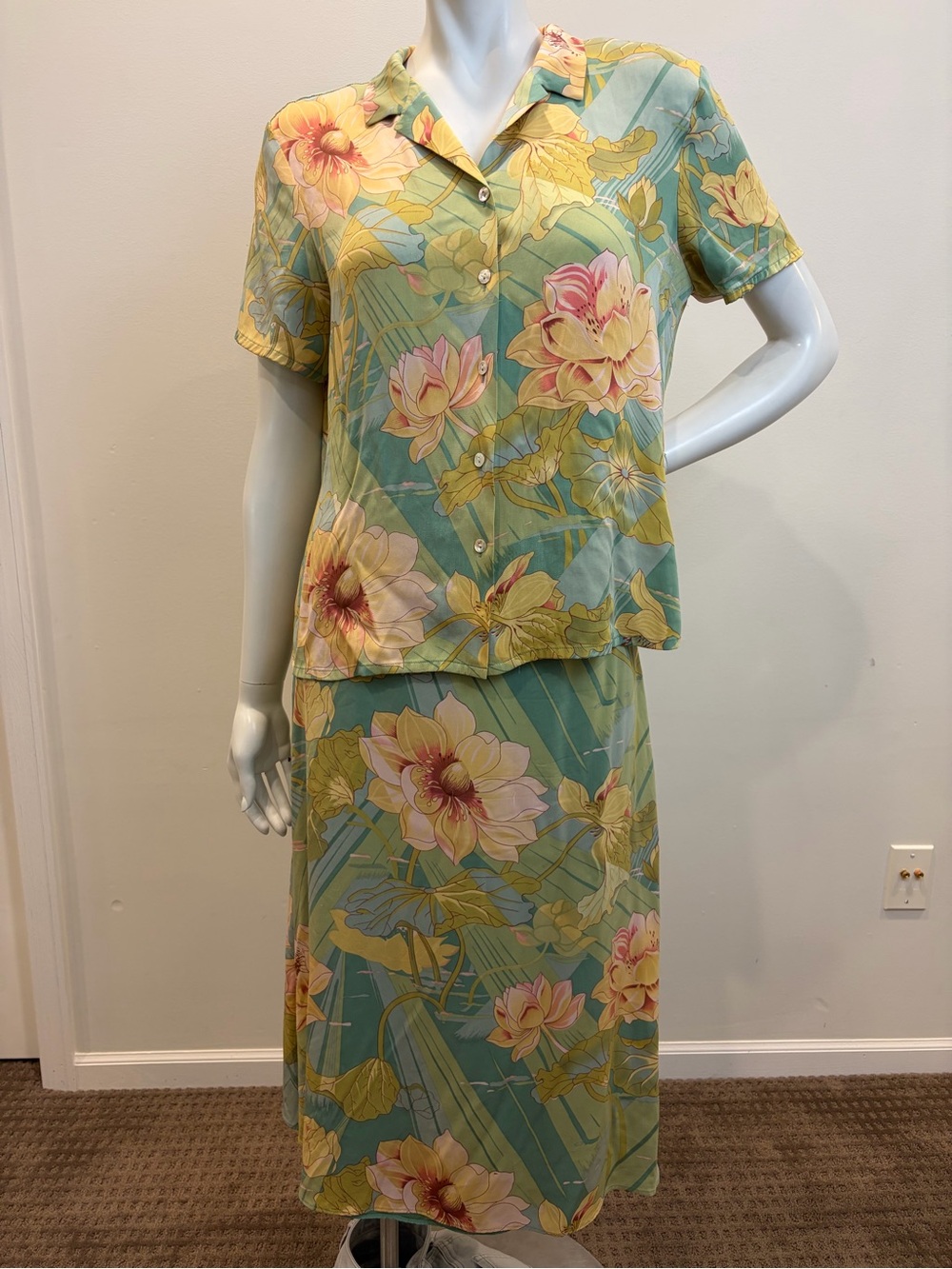 TOMMY BAHAMA 100% Silk Floral Hawaiian Midi Skirt Button Up Shirt Set